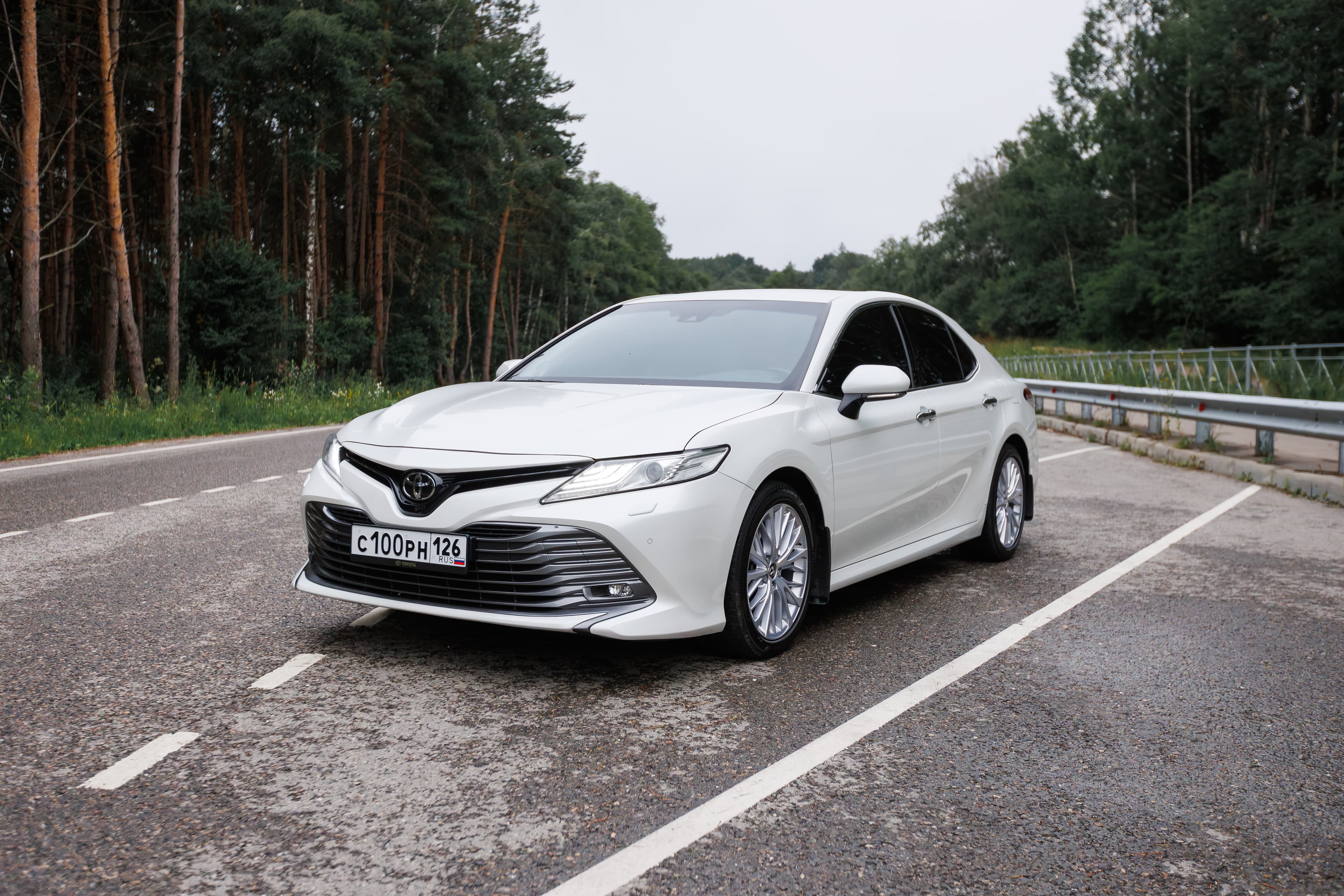 Toyota Camry XV75