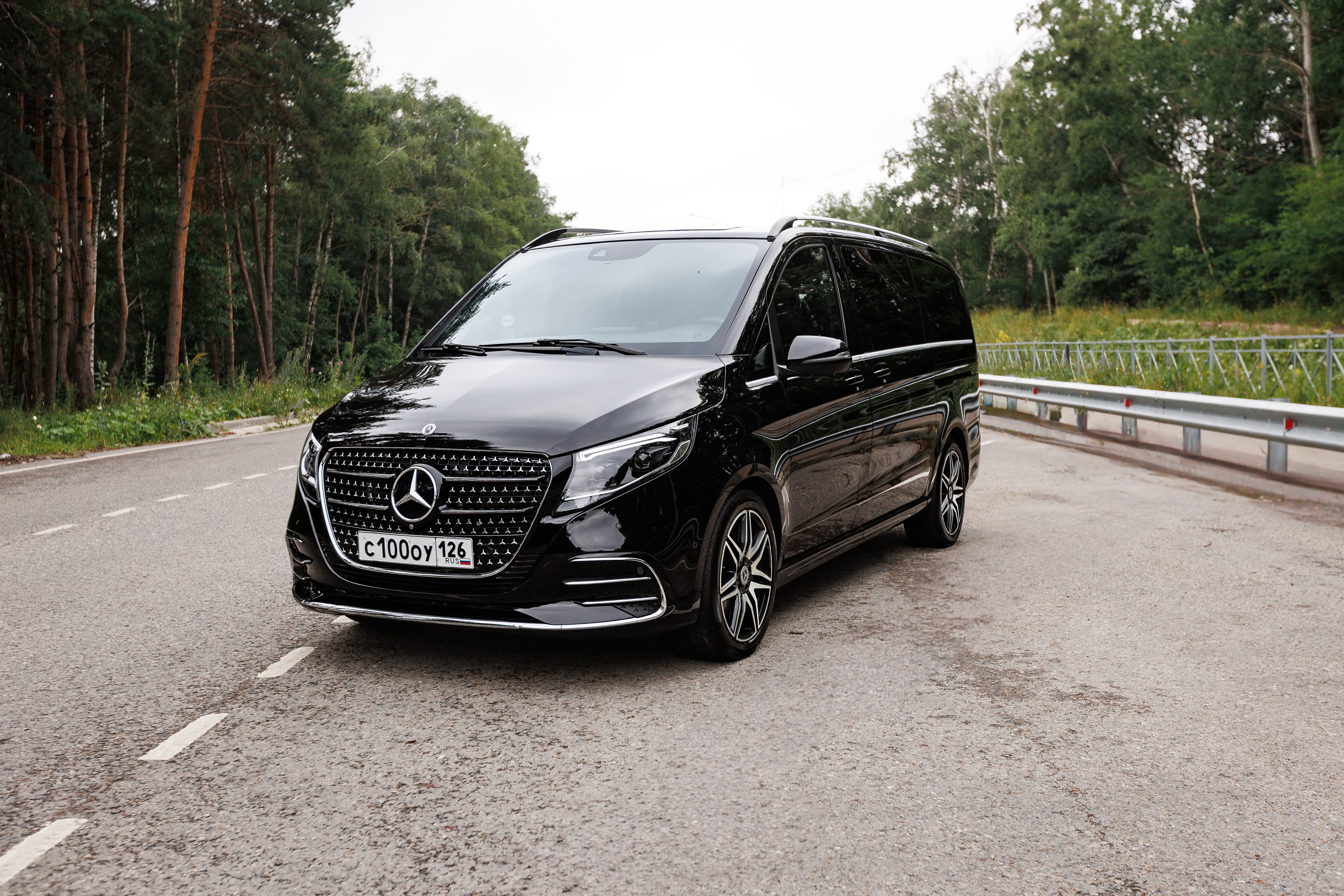 Mercedes V-Class W448