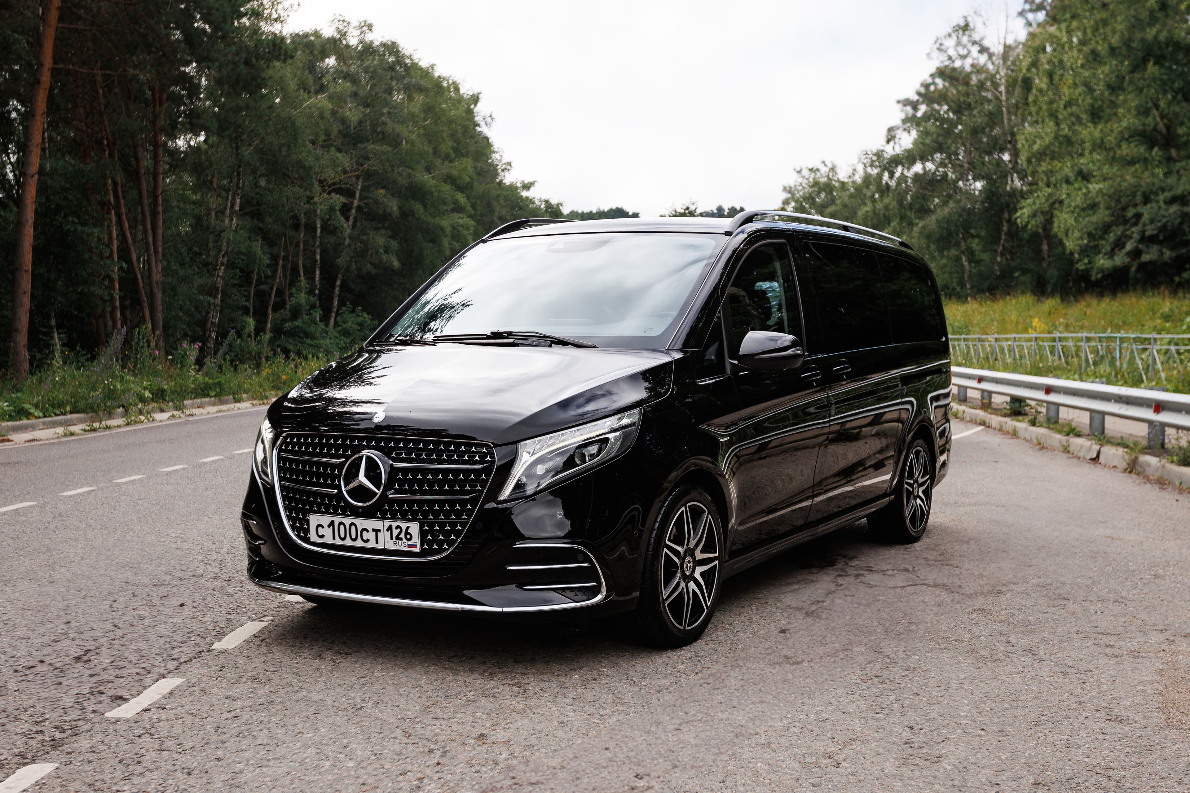 Mercedes V-Class W448